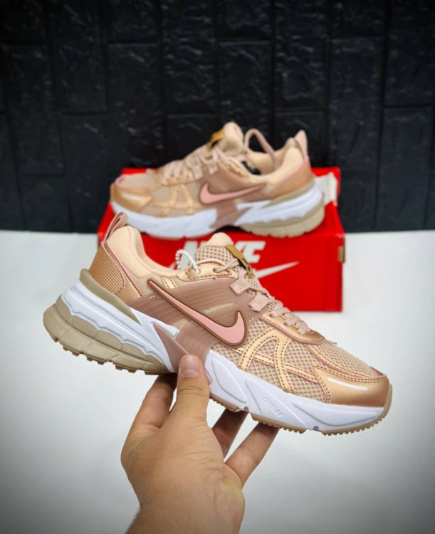 کتونی نایک وی تو کی ویتنامی وارداتی/سایز 37 الی 40/Nike V2k Run/ فروش عمده و تک