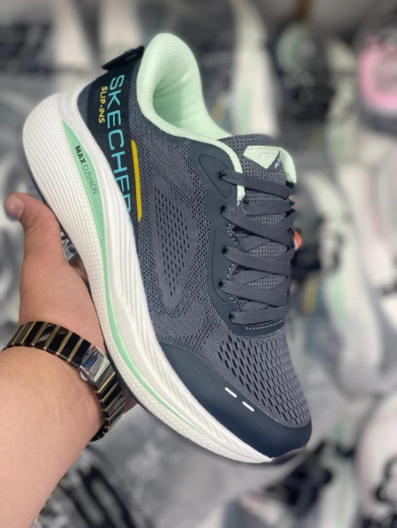 کتونی اسکیچرز ویتنامی وارداتی/سایز 37 تا 40/Skechers Slip-ins Max Cushioning/فروش عمده و تک