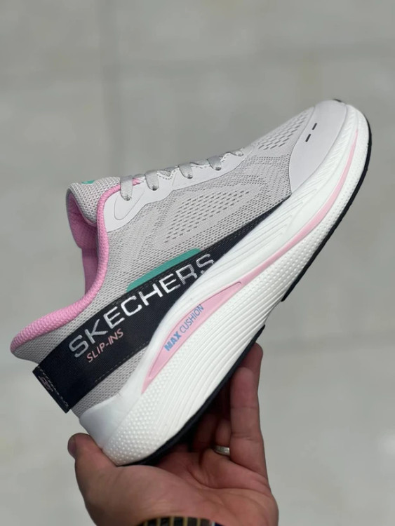 کتونی اسکیچرز ویتنامی وارداتی/سایز 37 تا 40/Skechers Slip-ins Max Cushioning/فروش عمده و تک