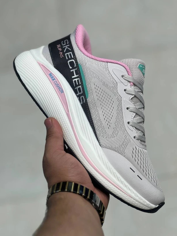 کتونی اسکیچرز ویتنامی وارداتی/سایز 37 تا 40/Skechers Slip-ins Max Cushioning/فروش عمده و تک