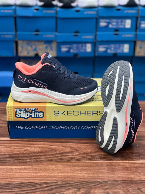 کتونی اسکیچرز ویتنامی وارداتی/سایز 37 تا 40/Skechers Slip-ins Max Cushioning/فروش عمده و تک