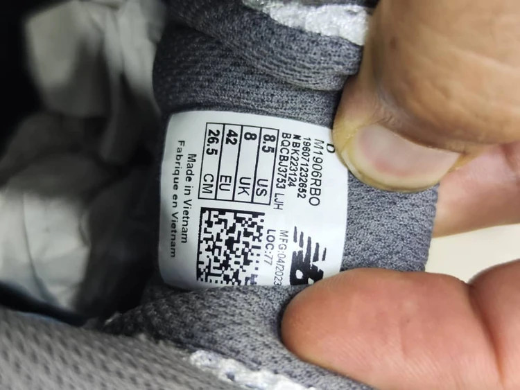 کتونی نیوبالانس 860 تور درشت ویتنامی لیبل امریکا/Newbalance 860v3 Made in USA/سایز 40 تا 45/فروش عمده و تک