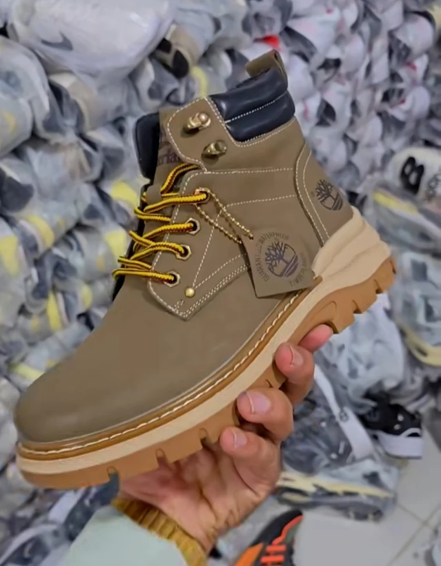 نیم‌بوت مردانه تیمبرلند ضدآب مدل Timberland Waterproof/ سایز 40 الی ۴۵/ فروش عمده و تک