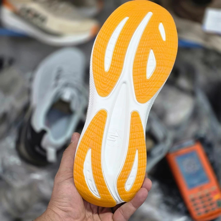 کفش طبی اسکیچرز اسلیپ اومو ویتنامی وارداتی/سایز 40 الی 45/Skechers Slip-ins Uomo/ فروش عمده و تک