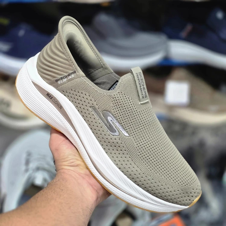کفش طبی اسکیچرز اسلیپ اومو ویتنامی وارداتی/سایز 40 الی 45/Skechers Slip-ins Uomo/ فروش عمده و تک