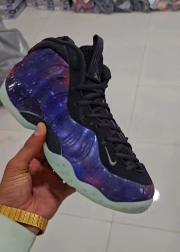 کتونی نایک ایر وان گلکسی ویتنامی وارداتی/سایز 40 الی 45/Nike Air Foamposite One Galaxy/ فروش عمده و تک