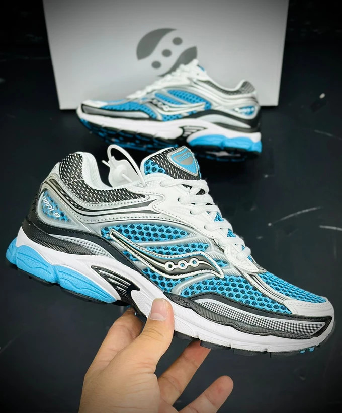 کتونی ساکونی تور درشت ویتنامی وارداتی/سایز 40 الی 45/Saucony Omni 9/ فروش عمده و تک