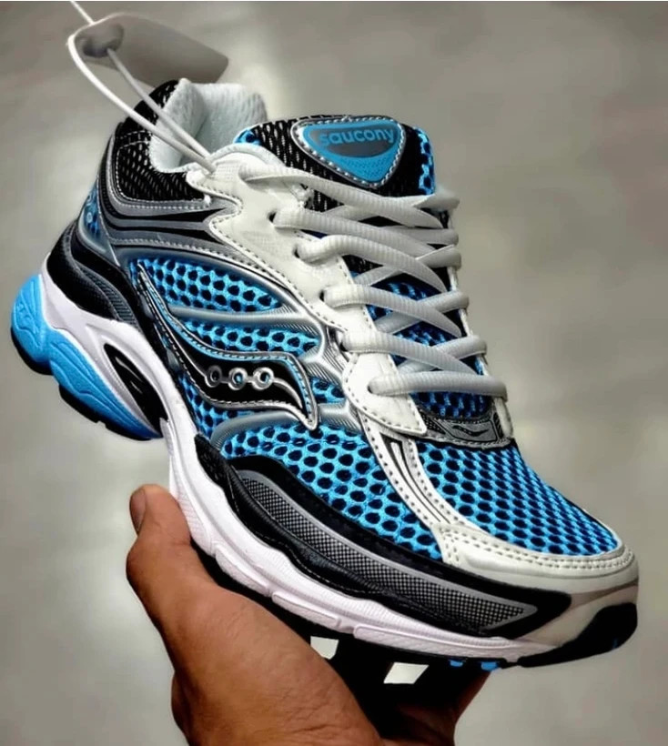 کتونی ساکونی تور درشت ویتنامی وارداتی/سایز 40 الی 45/Saucony Omni 9/ فروش عمده و تک