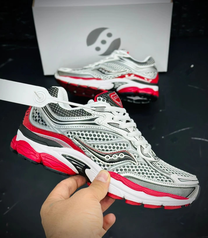 کتونی ساکونی تور درشت ویتنامی وارداتی/سایز 40 الی 45/Saucony Omni 9/ فروش عمده و تک