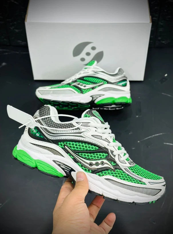 کتونی ساکونی تور درشت ویتنامی وارداتی/سایز 40 الی 45/Saucony Omni 9/ فروش عمده و تک