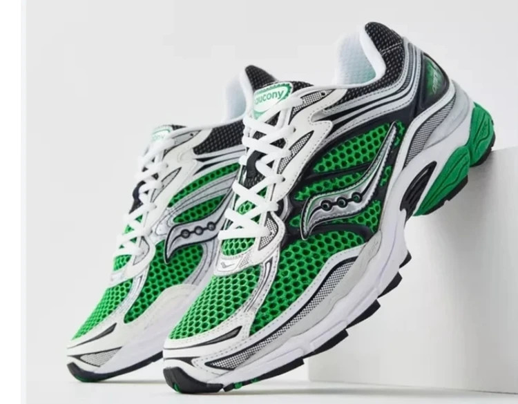 کتونی ساکونی تور درشت ویتنامی وارداتی/سایز 40 الی 45/Saucony Omni 9/ فروش عمده و تک