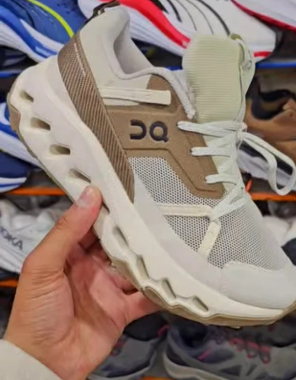 کتونی آن رانینگ کیوسی کلود هوریزون ویتنامی مسترکوالیتی/On Running QC Cloudhorizon/سایز 40 الی 45/فروش عمده و تک