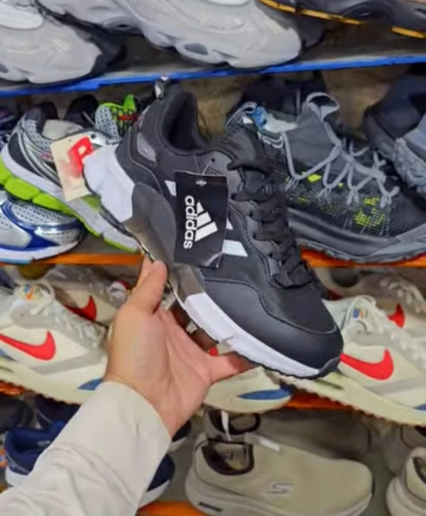 کتونی آدیداس کلیما وارم ویتنامی وارداتی/سایز 40 الی 45/Adidas Clima Warm/ فروش عمده و تک