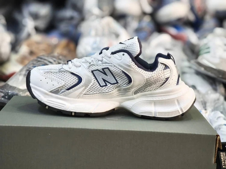 کتونی نیوبالانس 530v3 با زیره بالانسیاگا ویتنامی وارداتی/Newbalance 530v3/سایز 37 الی 40/فروش عمده و تک