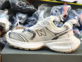 کتونی نیوبالانس 530v3 با زیره بالانسیاگا ویتنامی وارداتی/Newbalance 530v3/سایز 37 الی 40/فروش عمده و تک