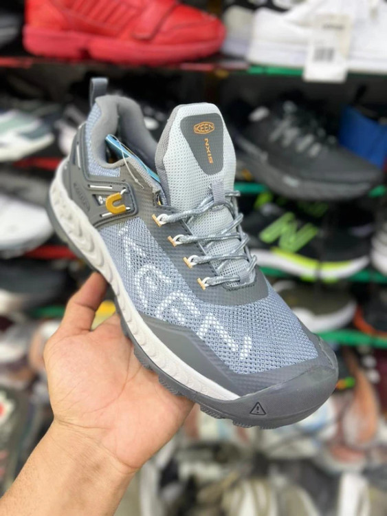 کتونی کن Nxis وارداتی ویتنامی/Keen Nxis Evo Wp/ سایز 40 الی 45/ فروش عمده و تک