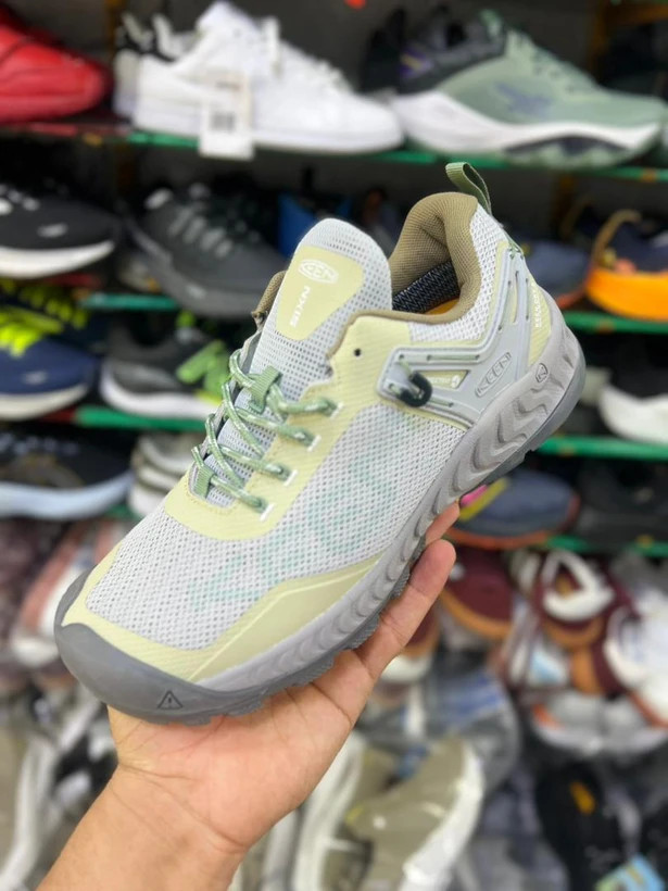 کتونی کن Nxis وارداتی ویتنامی/Keen Nxis Evo Wp/ سایز 40 الی 45/ فروش عمده و تک