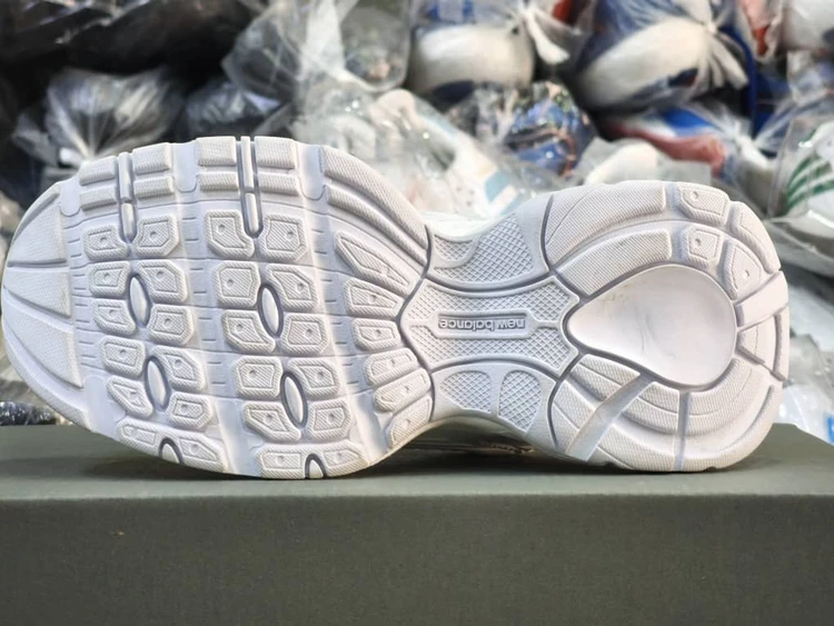 کتونی نیوبالانس 530v3  با زیره بالانسیاگا ویتنامی وارداتی/Newbalance 530v3/سایز 37 الی 40/فروش عمده و تک
