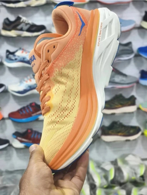 کتونی رانینگ هوکا باندی ۸ ویتنامی وارداتی/سایز 40 تا 45/Hoka Bondi 8/فروش عمده و تک