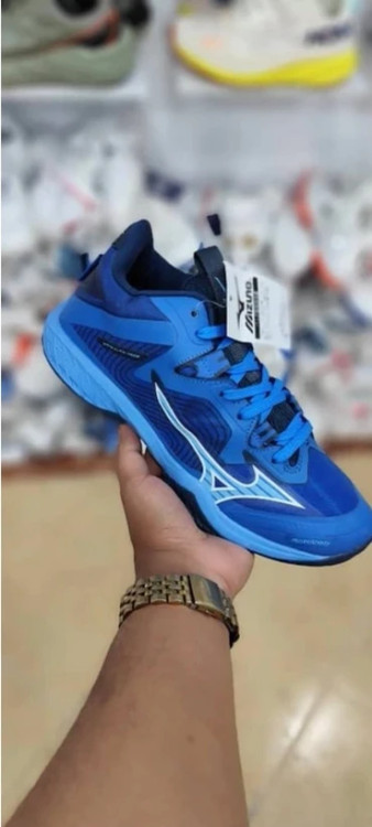 کتونی میزانو مناسب والیبال، بدمینتون، هندبال ویتنامی وارداتی/Mizauno Wave Lithning ZY/سایز 40 الی 45/ فروش عمده و تک