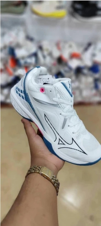 کتونی میزانو مناسب والیبال، بدمینتون، هندبال ویتنامی وارداتی/Mizauno Wave Lithning ZY/سایز 40 الی 45/ فروش عمده و تک