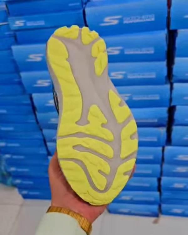 کتونی اسیکس جی تی 2000 12 ویتنامی وارداتی/سایز 39 الی 45/Asics GT-2000 12/ فروش عمده و تک