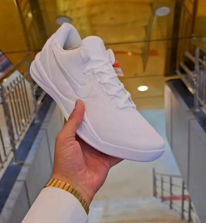 کتونی نایک کوبی پروترو 8 ویتنامی وارداتی/سایز 40 الی 45/مناسب کراسفیت، بسکتبال، والیبال و../Nike Kobe Protro 8/ فروش عمده و تک