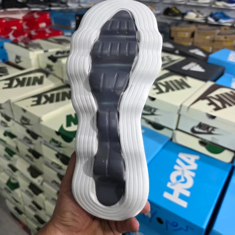 کفش طبی اسکیچرز اسلیپ اومو ویتنامی وارداتی/سایز 40 الی 45/Skechers Slip-ins Uomo/ فروش عمده و تک