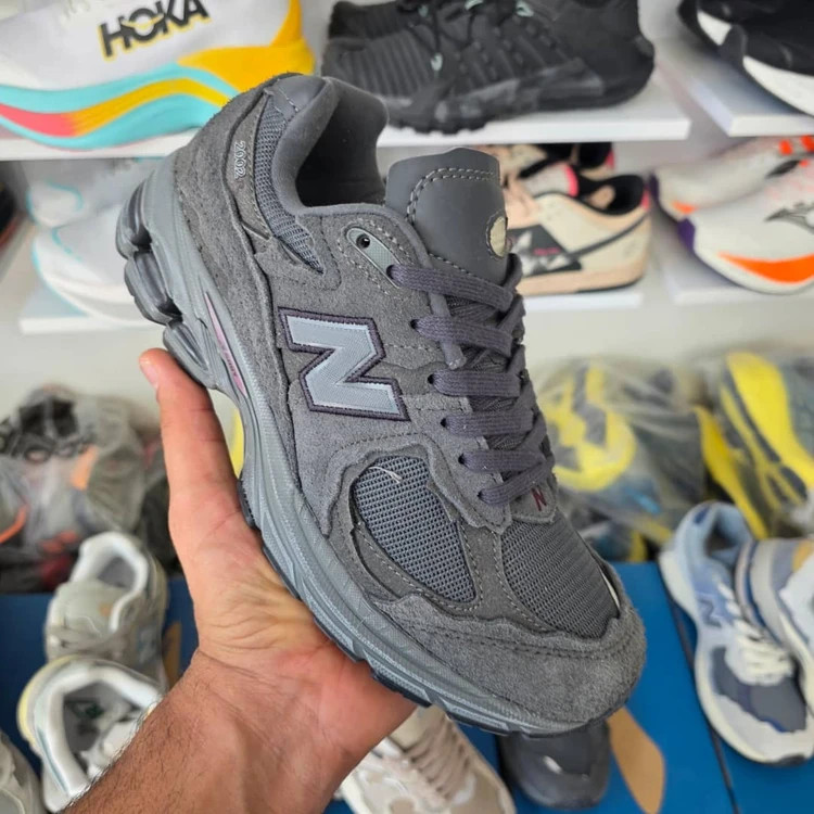 کتونی نیوبالانس 2002R ویتنامی وارداتی/سایز 40 الی 45/Newbalance 2002R /فروش عمده و تک