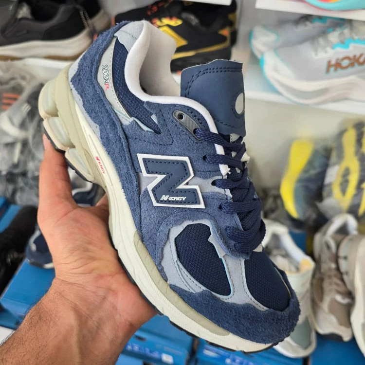 کتونی نیوبالانس 2002R ویتنامی وارداتی/سایز 40 الی 45/Newbalance 2002R /فروش عمده و تک