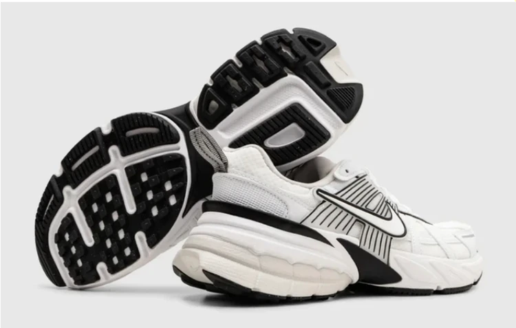 کتونی نایک وی تو کی ویتنامی وارداتی/سایز 38 الی 45/ست زنانه و مردانه/Nike V2k Run/ فروش عمده و تک