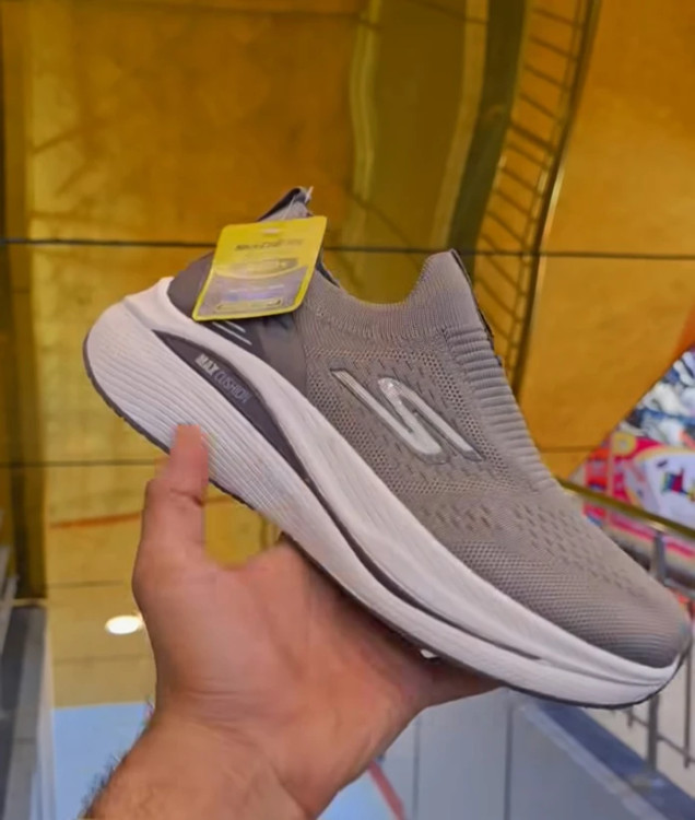 کتونی اسکیچرز ویتنامی وارداتی/سایز 40 تا 45/Skechers Max Cushioning/فروش عمده و تک