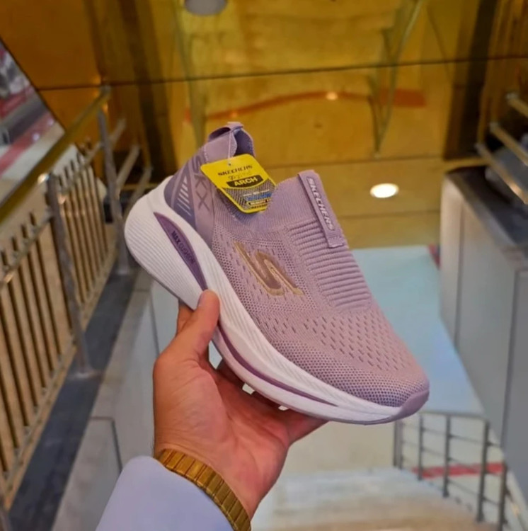 کتونی اسکیچرز ویتنامی وارداتی/سایز 37 تا 40/Skechers Max Cushioning/فروش عمده و تک