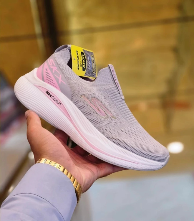 کتونی اسکیچرز ویتنامی وارداتی/سایز 37 تا 40/Skechers Max Cushioning/فروش عمده و تک