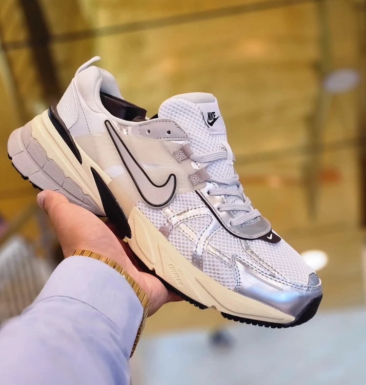 کتونی نایک وی تو کی ویتنامی وارداتی/سایز 37 الی 45/ست زنانه و مردانه/Nike V2k Run/ فروش عمده و تک