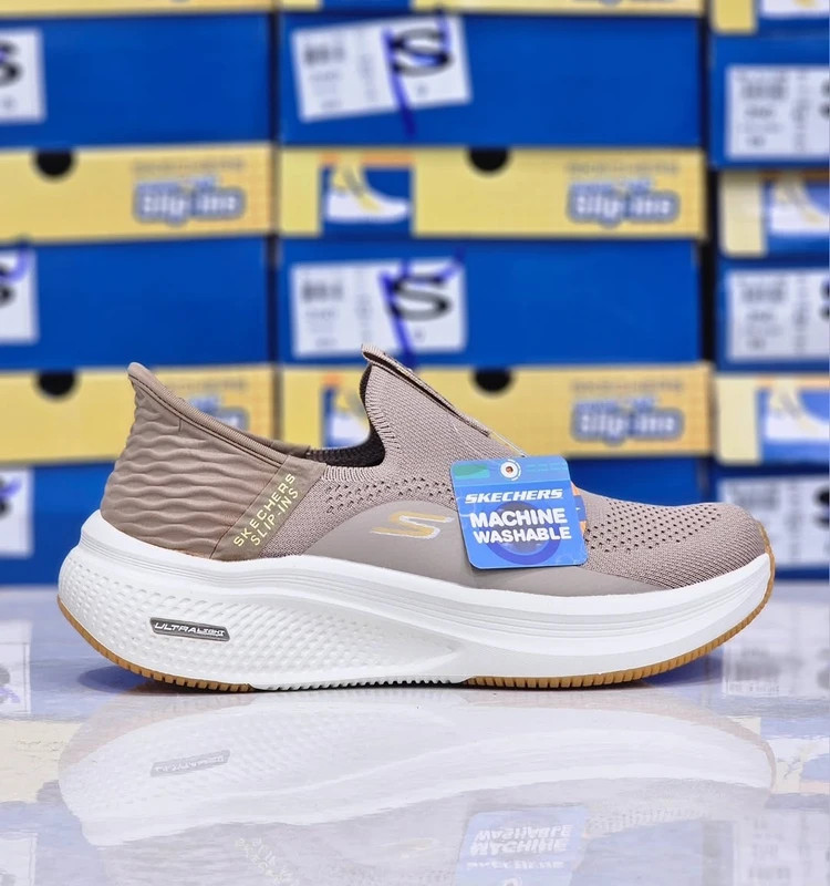 کفش طبی اسکیچرز اسلیپ اومو ویتنامی وارداتی/سایز 40 الی 45/Skechers Slip-ins Uomo/ فروش عمده و تک