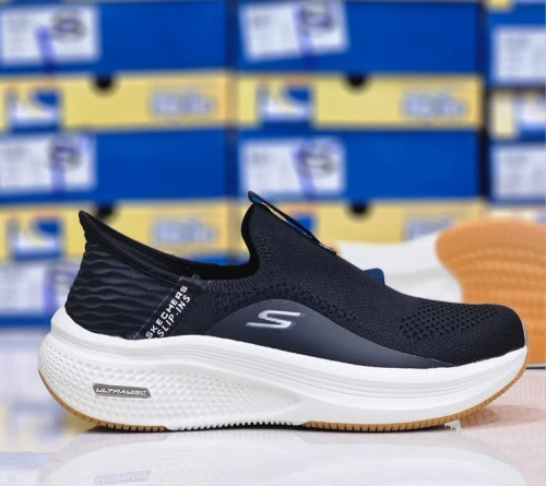 کفش طبی اسکیچرز اسلیپ اومو ویتنامی وارداتی/سایز 40 الی 45/Skechers Slip-ins Uomo/ فروش عمده و تک