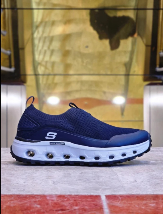 کفش طبی اسکیچرز ویتنامی وارداتی/سایز 40 الی 45/Skechers Glide Step Hands-Free Slip-ins/ فروش عمده و تک