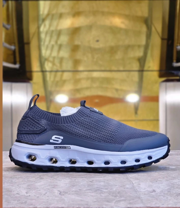 کفش طبی اسکیچرز ویتنامی وارداتی/سایز 40 الی 45/Skechers Glide Step Hands-Free Slip-ins/ فروش عمده و تک