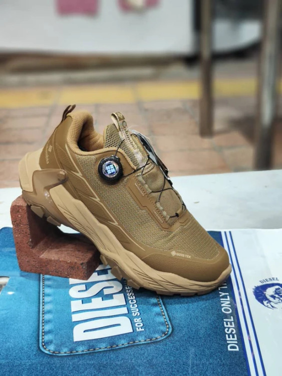کتونی طبیعت گردی کلمبیا ویتنامی وارداتی/ بند دیسکی و ضدآب/سایز 40 الی 45/Columbia GORE-TEX/ فروش عمده و تک