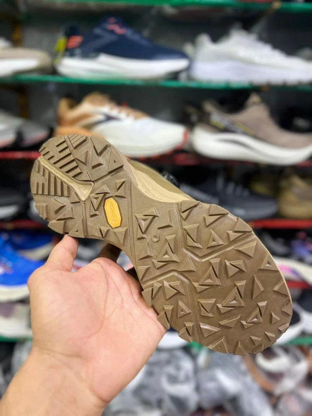 کتونی طبیعت گردی کلمبیا ویتنامی وارداتی/ بند دیسکی و ضدآب/سایز 40 الی 45/Columbia GORE-TEX/ فروش عمده و تک