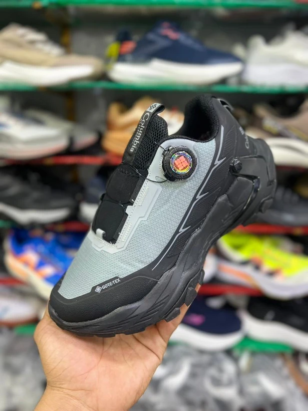 کتونی طبیعت گردی کلمبیا ویتنامی وارداتی/ بند دیسکی و ضدآب/سایز 40 الی 45/Columbia GORE-TEX/ فروش عمده و تک