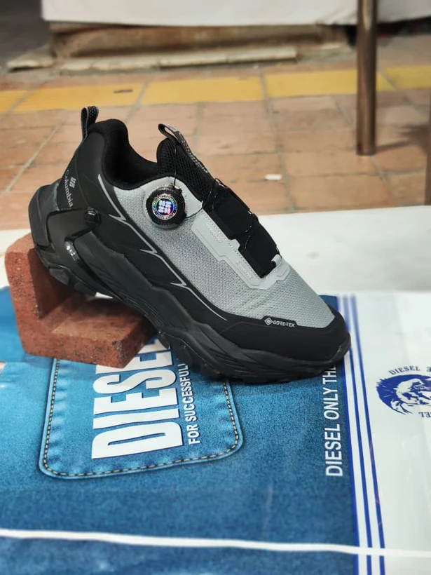 کتونی طبیعت گردی کلمبیا ویتنامی وارداتی/ بند دیسکی و ضدآب/سایز 40 الی 45/Columbia GORE-TEX/ فروش عمده و تک