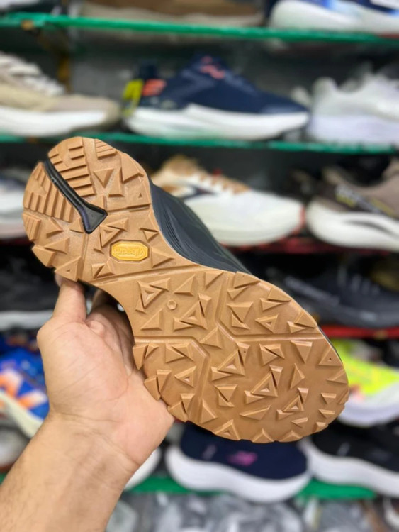 کتونی طبیعت گردی کلمبیا ویتنامی وارداتی/ بند دیسکی و ضدآب/سایز 40 الی 45/Columbia GORE-TEX/ فروش عمده و تک