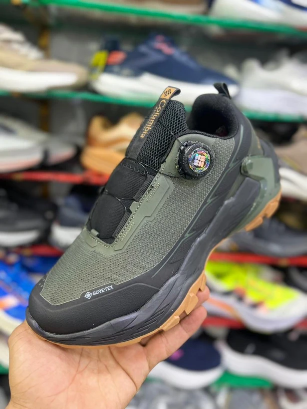 کتونی طبیعت گردی کلمبیا ویتنامی وارداتی/ بند دیسکی و ضدآب/سایز 40 الی 45/Columbia GORE-TEX/ فروش عمده و تک