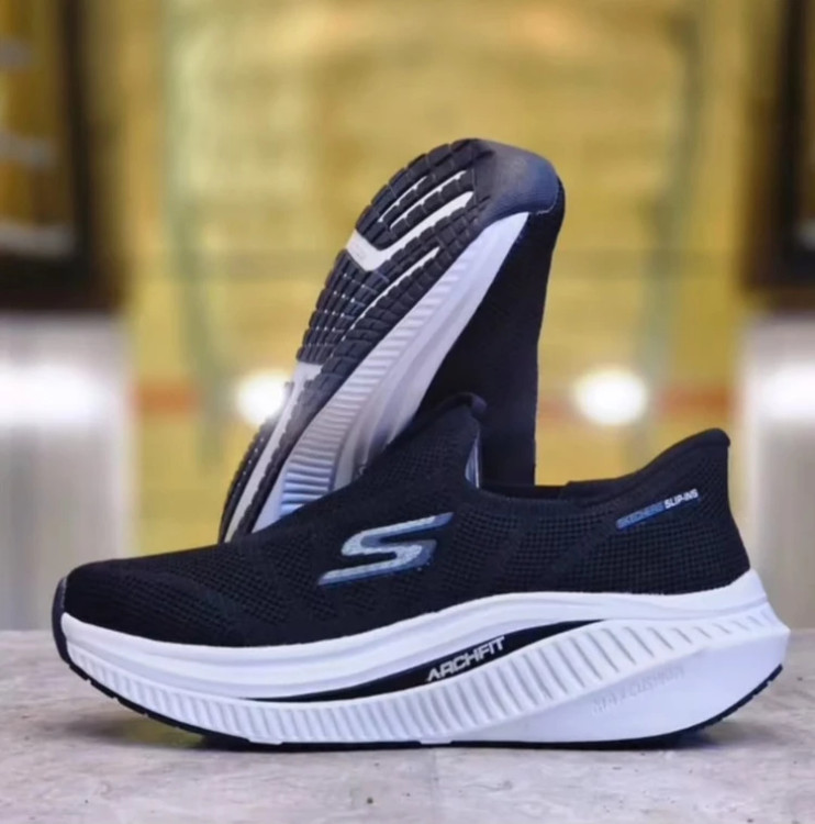 کفش طبی اسکیچرز اسلیپ اومو ویتنامی وارداتی/سایز 37 الی 40/Skechers Slip-ins Uomo/ فروش عمده و تک