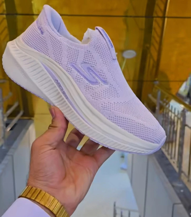 کفش طبی اسکیچرز اسلیپ اومو ویتنامی وارداتی/سایز 37 الی 40/Skechers Slip-ins Uomo/ فروش عمده و تک