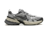 کتونی نایک وی تو کی ویتنامی وارداتی/سایز 37 الی 45/ست زنانه و مردانه/Nike V2k Run/ فروش عمده و تک
