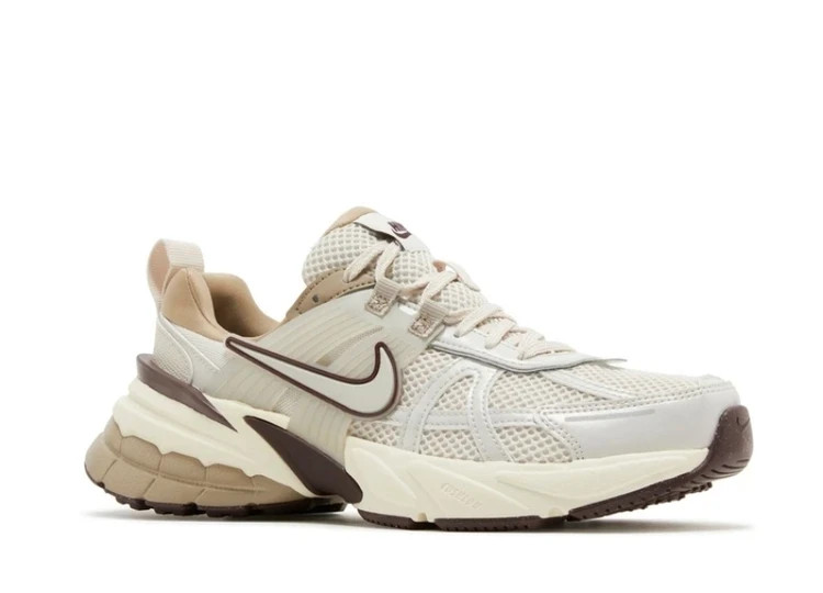 کتونی نایک وی تو کی ویتنامی وارداتی/سایز 37 الی 45/ست زنانه و مردانه/Nike V2k Run/ فروش عمده و تک