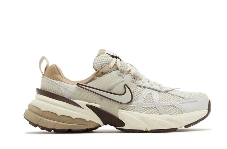 کتونی نایک وی تو کی ویتنامی وارداتی/سایز 37 الی 45/ست زنانه و مردانه/Nike V2k Run/ فروش عمده و تک